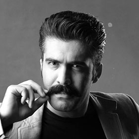 پویان حسینی