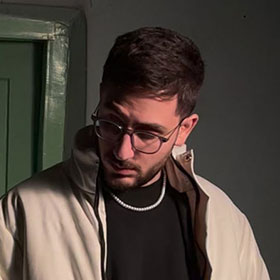 مترجم / سینا آرین نیا